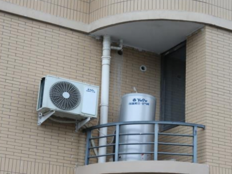 如皋金茂国际空气源热泵热水器工程